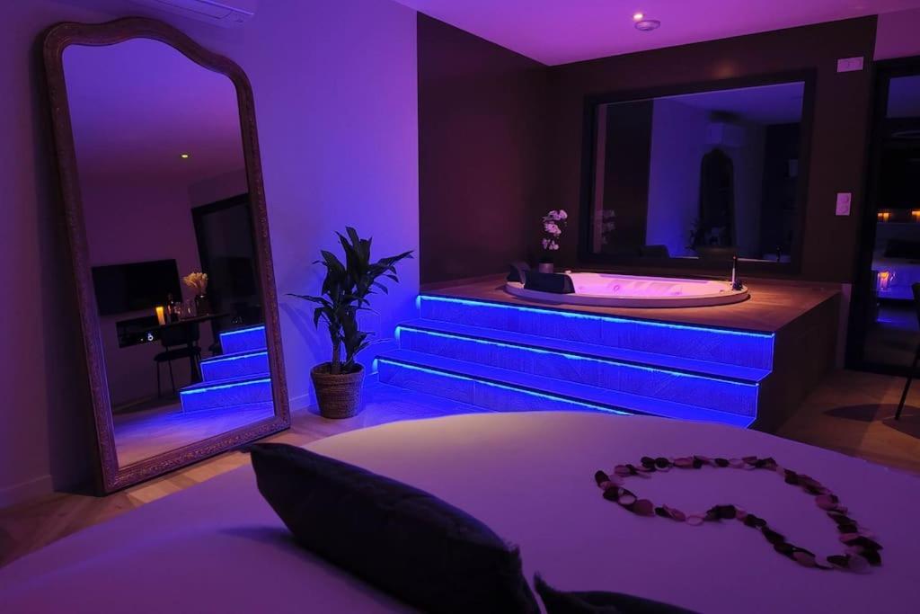 Les Suites Du Payre - Suite Passion Talmont-Saint-Hilaire Экстерьер фото