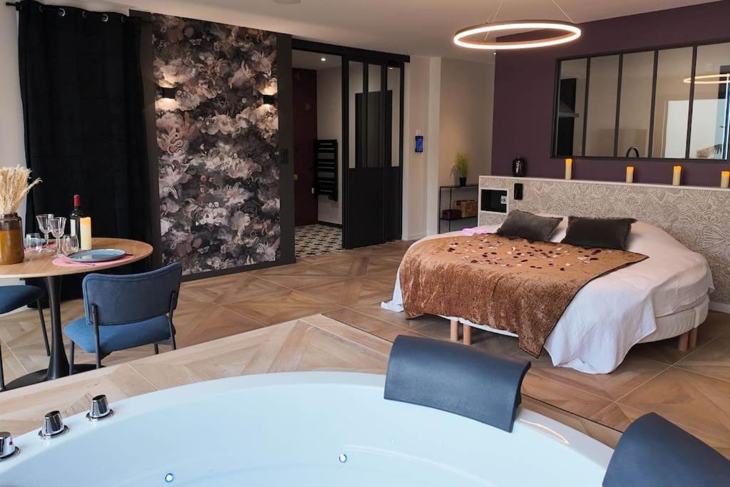 Les Suites Du Payre - Suite Passion Talmont-Saint-Hilaire Экстерьер фото